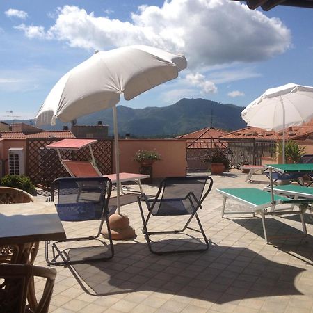 Gli Angeli Agriturismo Villa Cisano sul Neva Eksteriør billede