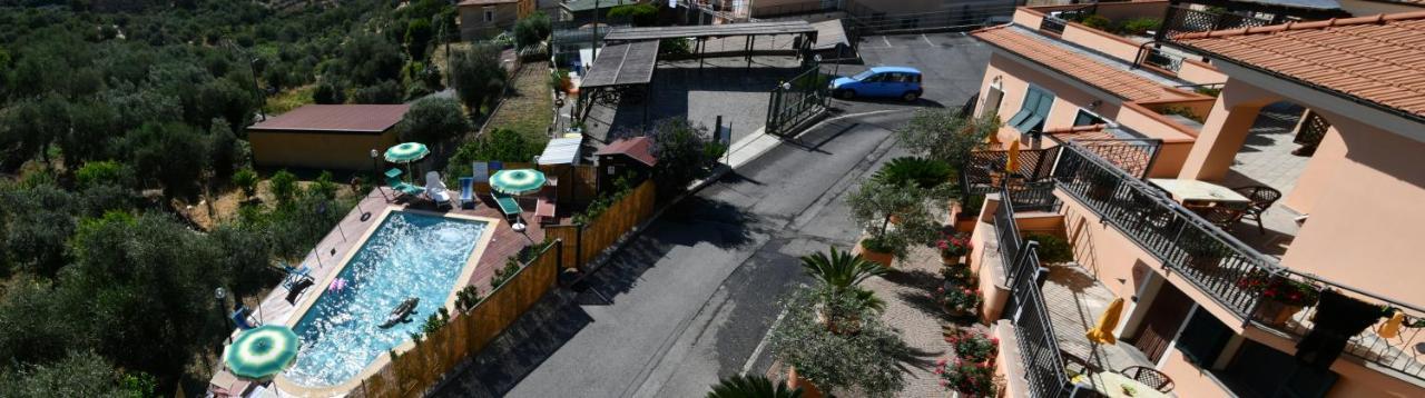 Gli Angeli Agriturismo Villa Cisano sul Neva Eksteriør billede