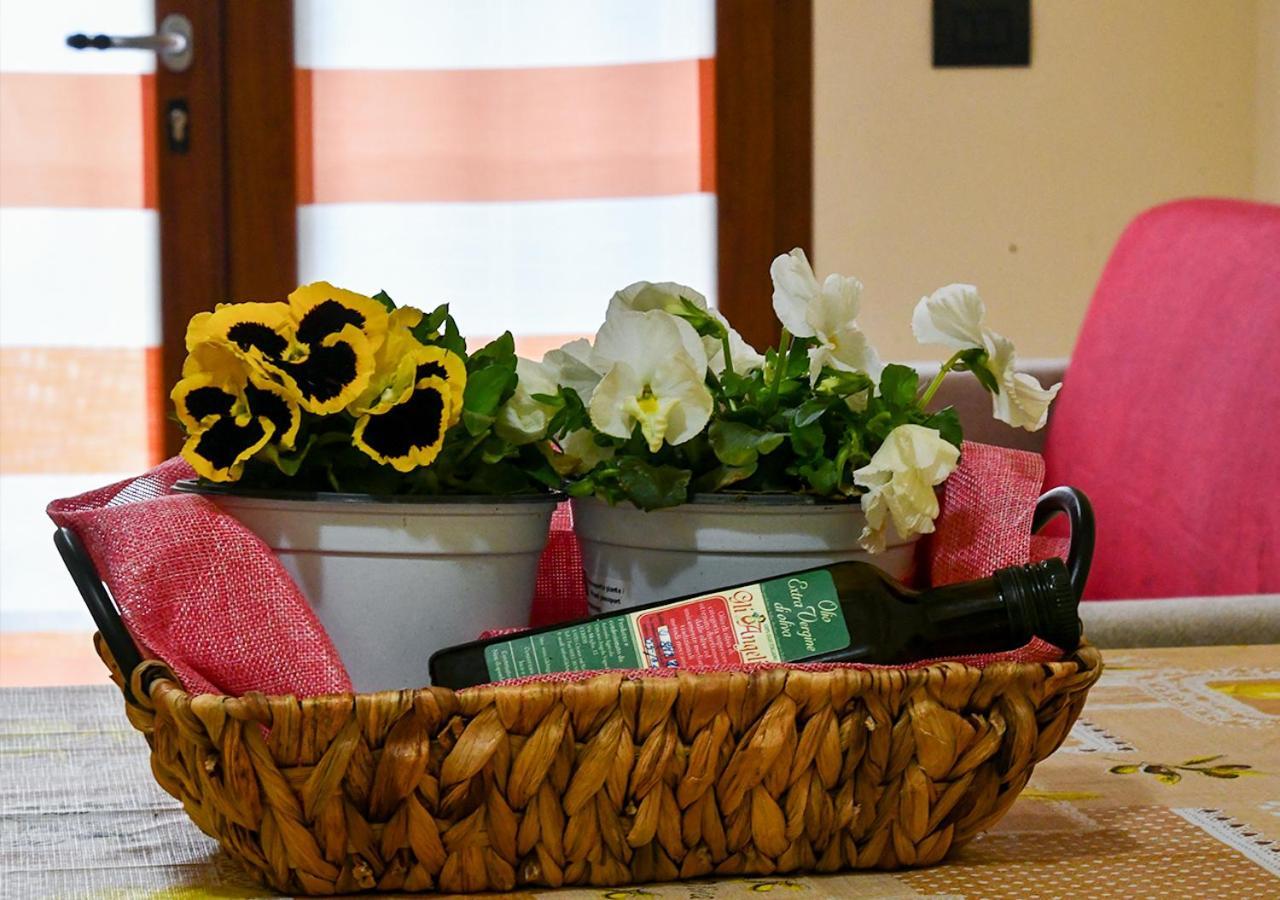Gli Angeli Agriturismo Villa Cisano sul Neva Eksteriør billede