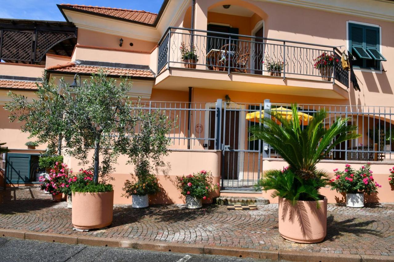 Gli Angeli Agriturismo Villa Cisano sul Neva Eksteriør billede